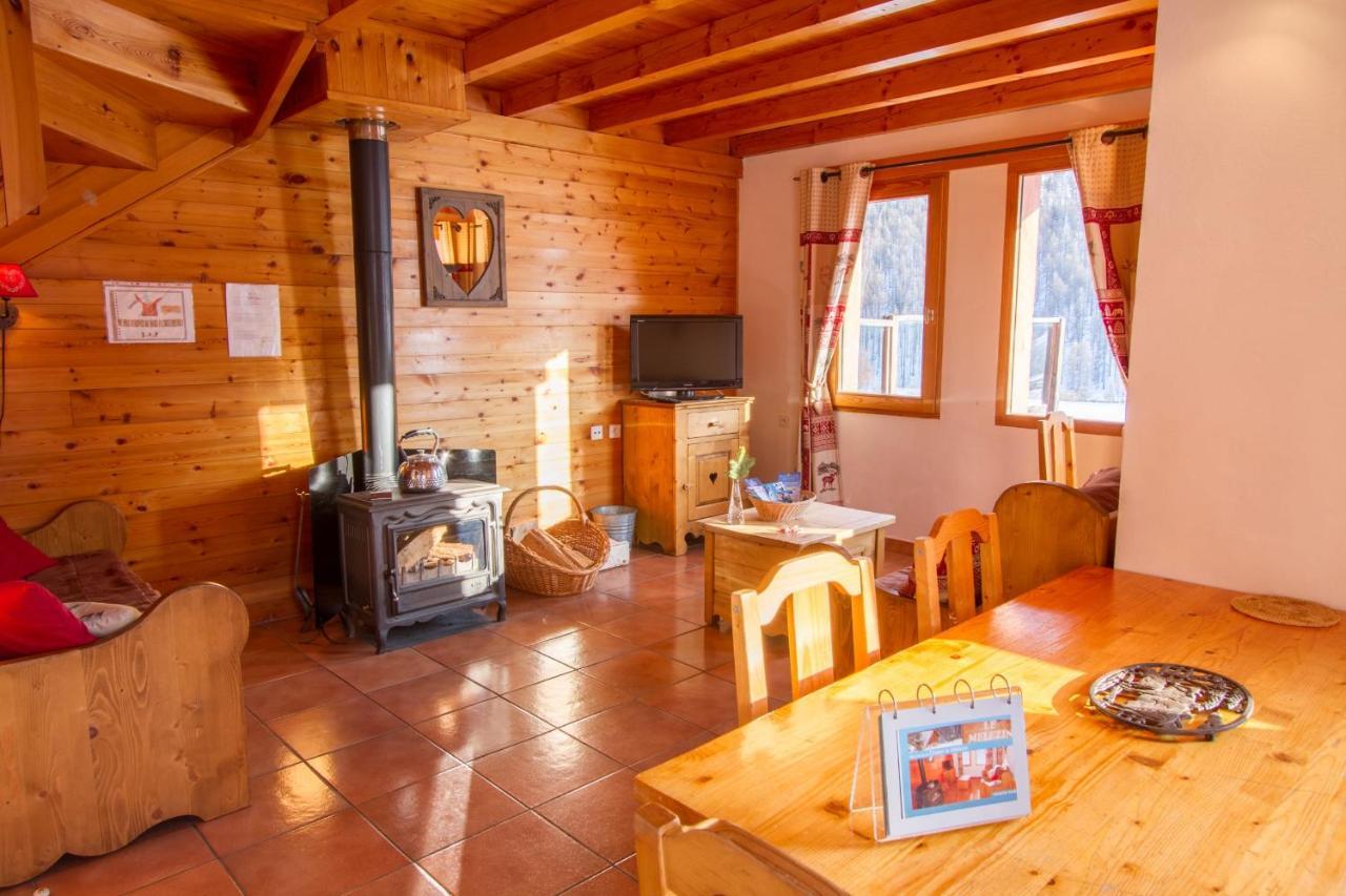 Chalet Le Melezin Hameau Des Chazals Nevache Hautes Alpes Exterior foto